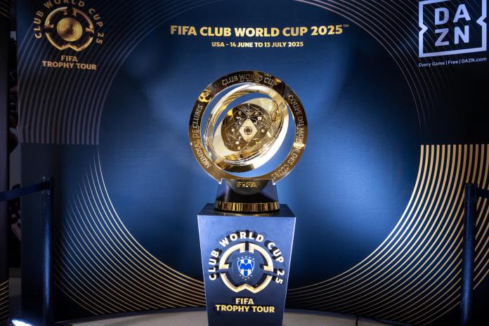 El trofeo del Mundial de Clubes llega a Monterrey El trofeo del Mundial de Clubes llega a Monterrey