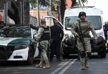 Violencia armada en Sinaloa fuerza el traslado de cientos de fieras salvajes