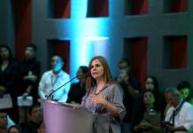 La rectora Karla Planter promete atender las demandas de la comunidad wixárika de Mezquitic