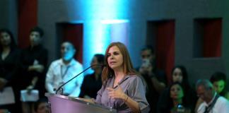 La rectora Karla Planter promete atender las demandas de la comunidad wixárika de Mezquitic