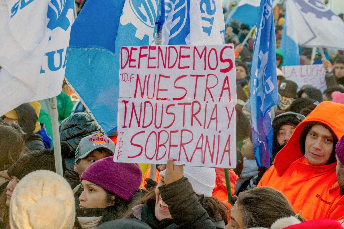 Patagonia argentina en pie de guerra contra medida de Milei que amenaza su industria Patagonia argentina en pie de guerra contra medida de Milei que amenaza su industria
