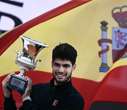 Alcaraz arranca la defensa de su título en Roland Garros ante Nishikori