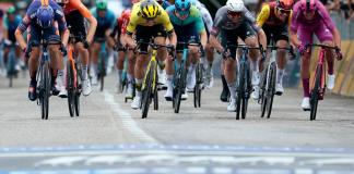 Del Toro refuerza su maglia rosa del Giro, Kooij gana al esprint