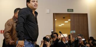 Julión Álvarez pospone concierto en Texas porque cancelaron su visa para entrar a EEUU
