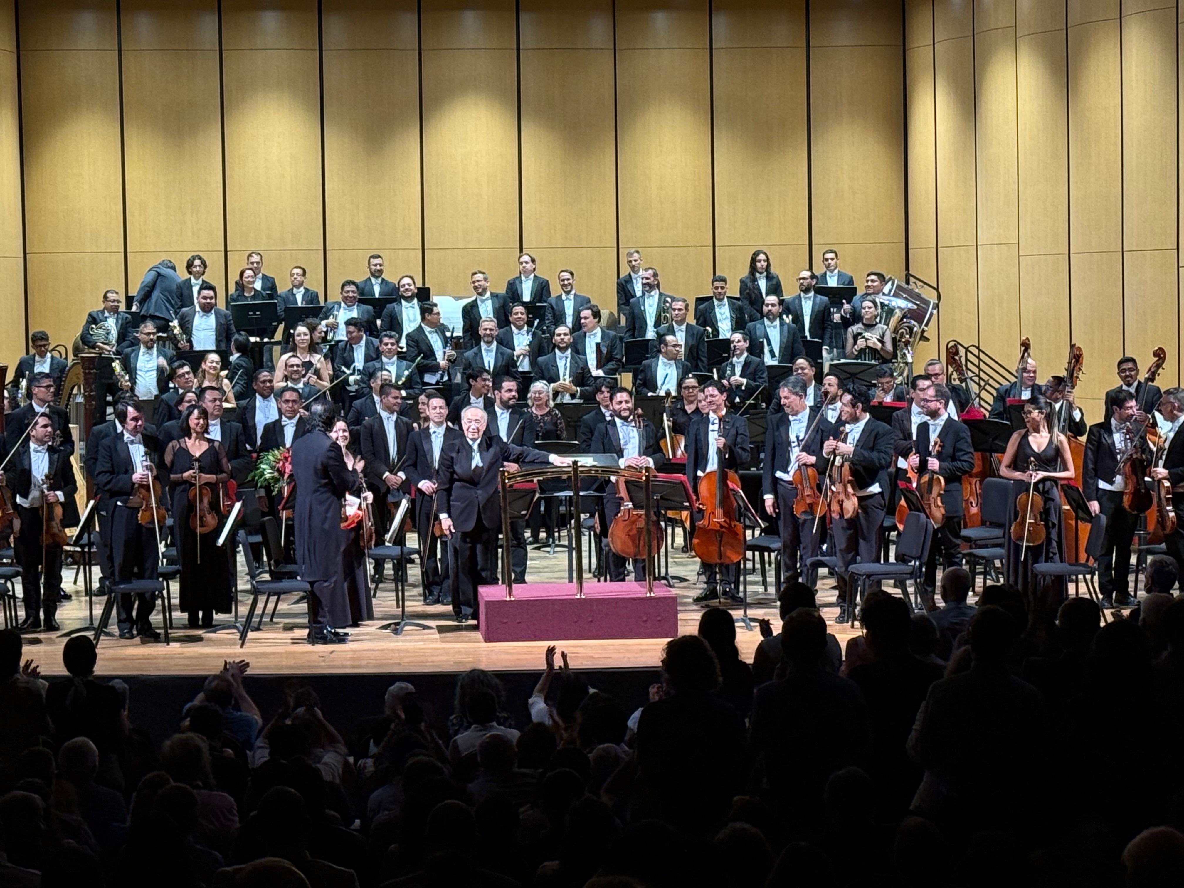 Entre acordes de Ravel y un emotivo debut canadiense, el Teatro Degollado enaltece a impulsores de la cultura jalisciense Entre acordes de Ravel y un emotivo debut canadiense, el Teatro Degollado enaltece a impulsores de la cultura jalisciense