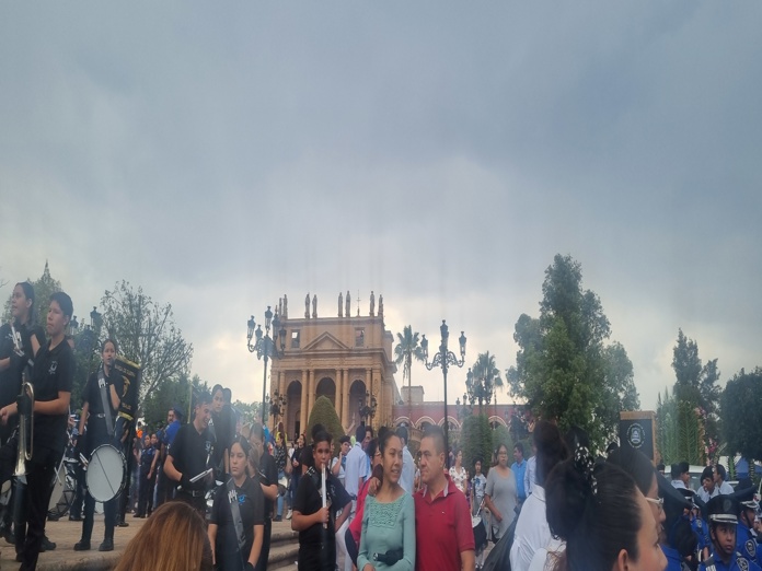 Las unidades de emergencia presentes durante la bajada de Nuestro Padre Jesús del Calvario