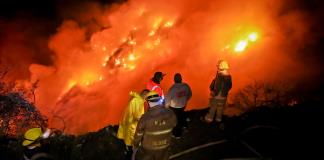 Incendio en vertedero de San Luis del Agua Caliente moviliza a bomberos de Poncitlán, Ocotlán y Protección Civil Jalisco