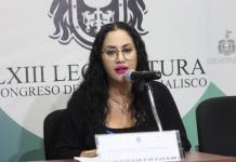 Diputada invita a debatir al titular de Educación sobre prohibición de celulares en las aulas