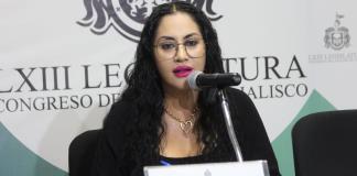 Diputada invita a debatir al titular de Educación sobre prohibición de celulares en las aulas