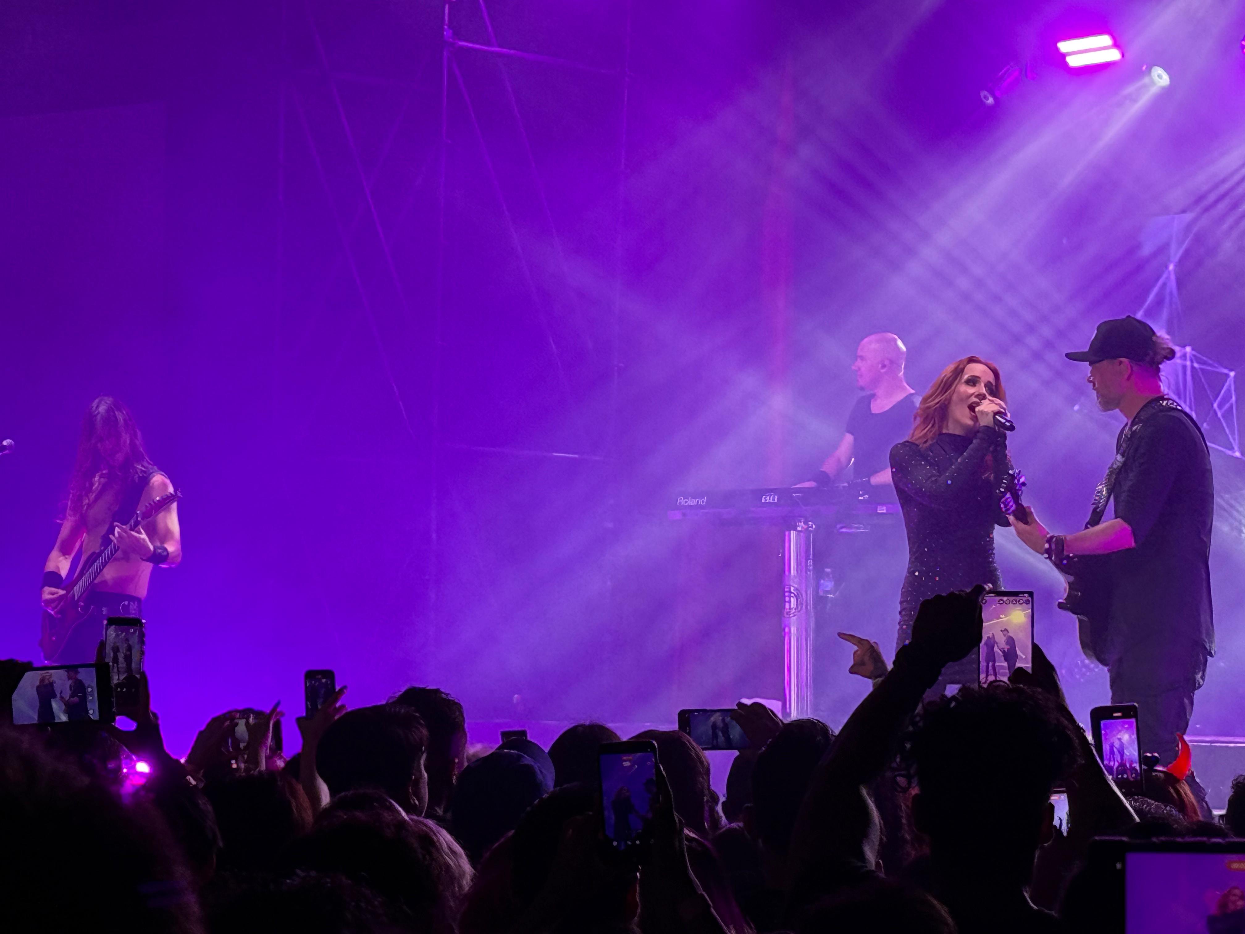 La energía de Epica conquista el Teatro Estudio Cavaret en su último concierto en México La energía de Epica conquista el Teatro Estudio Cavaret en su último concierto en México