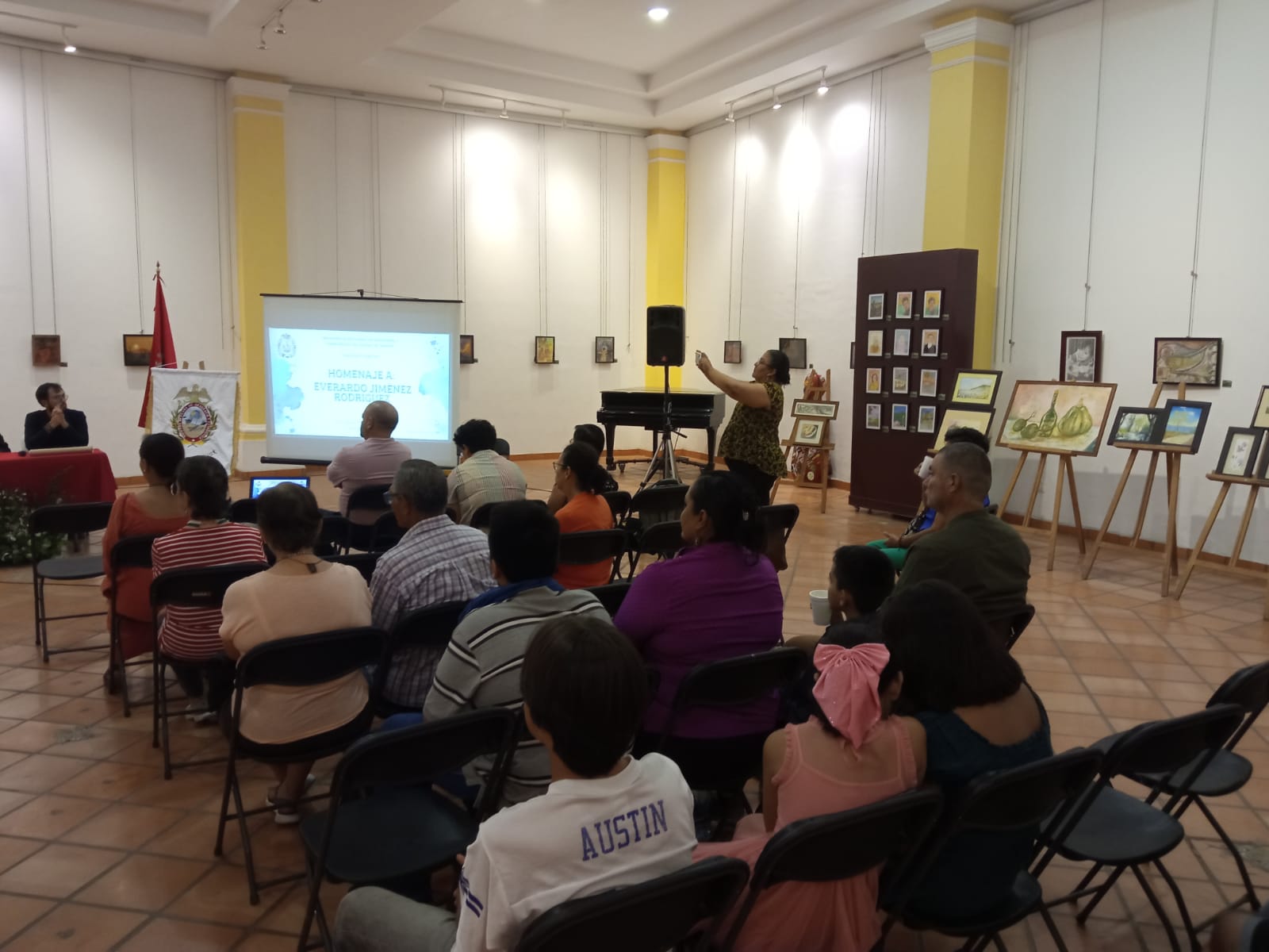 Rinden homenaje al pintor Everardo Jiménez Rodríguez por su legado artístico y formativo en Autlán Rinden homenaje al pintor Everardo Jiménez Rodríguez por su legado artístico y formativo en Autlán