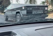 No mandaremos a patrullar a policías con resorteras; Lemus defiende compra de Cybertrucks