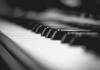 Profeco alerta por falla en adaptador de corriente para pianos y baterías