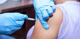 Vacunación en el embarazo, clave para proteger a bebés prematuros, advierten expertos