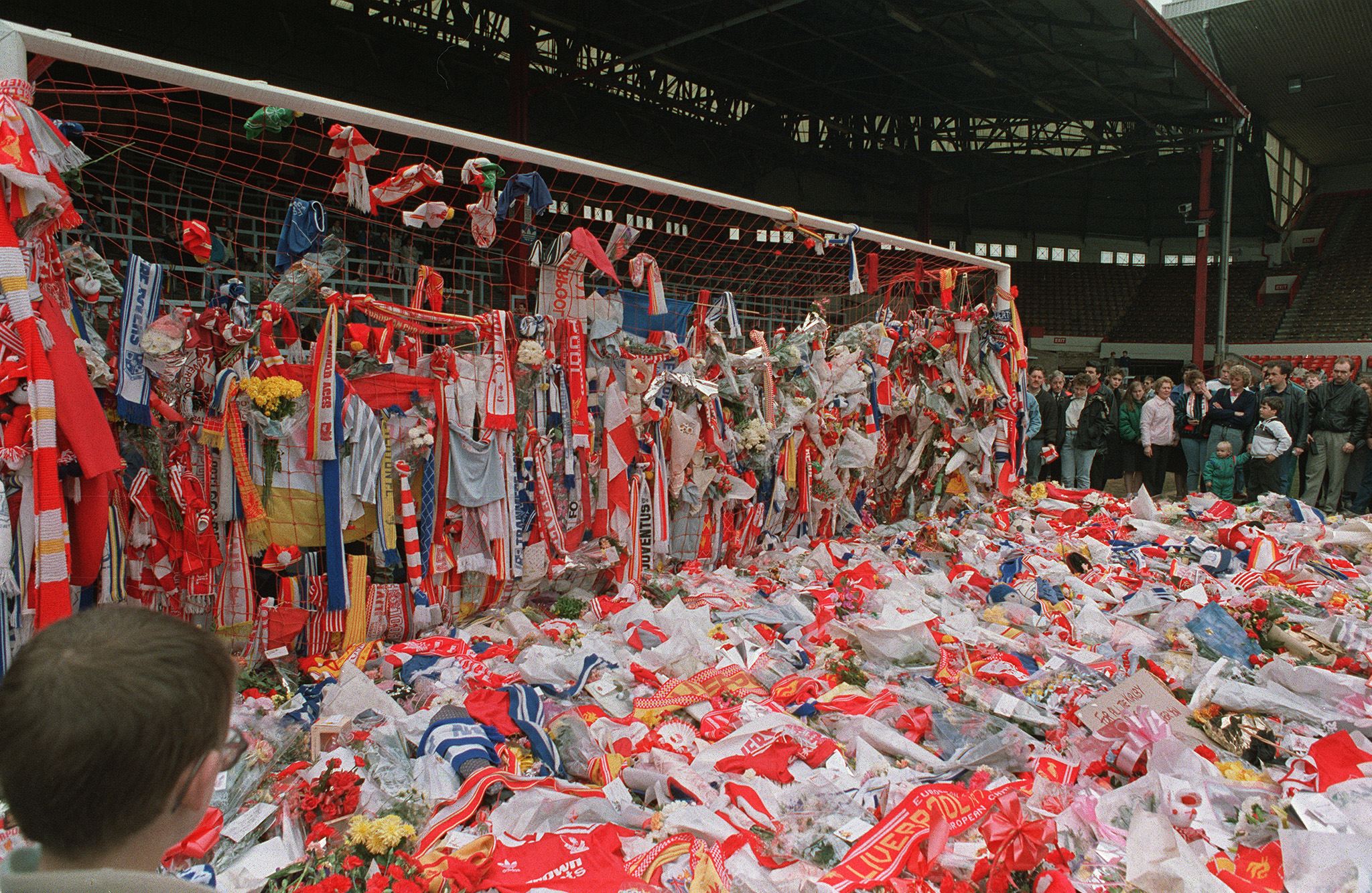 De una tarde de gloria a una tragedia: los aficionados del Liverpool, devastados De una tarde de gloria a una tragedia: los aficionados del Liverpool, devastados