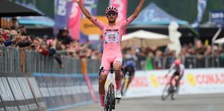 Isaac Del Toro triunfa en la 17ª etapa y refuerza su maglia rosa