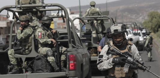 Mueren seis militares por mina explosiva en zona donde operan carteles del narco
