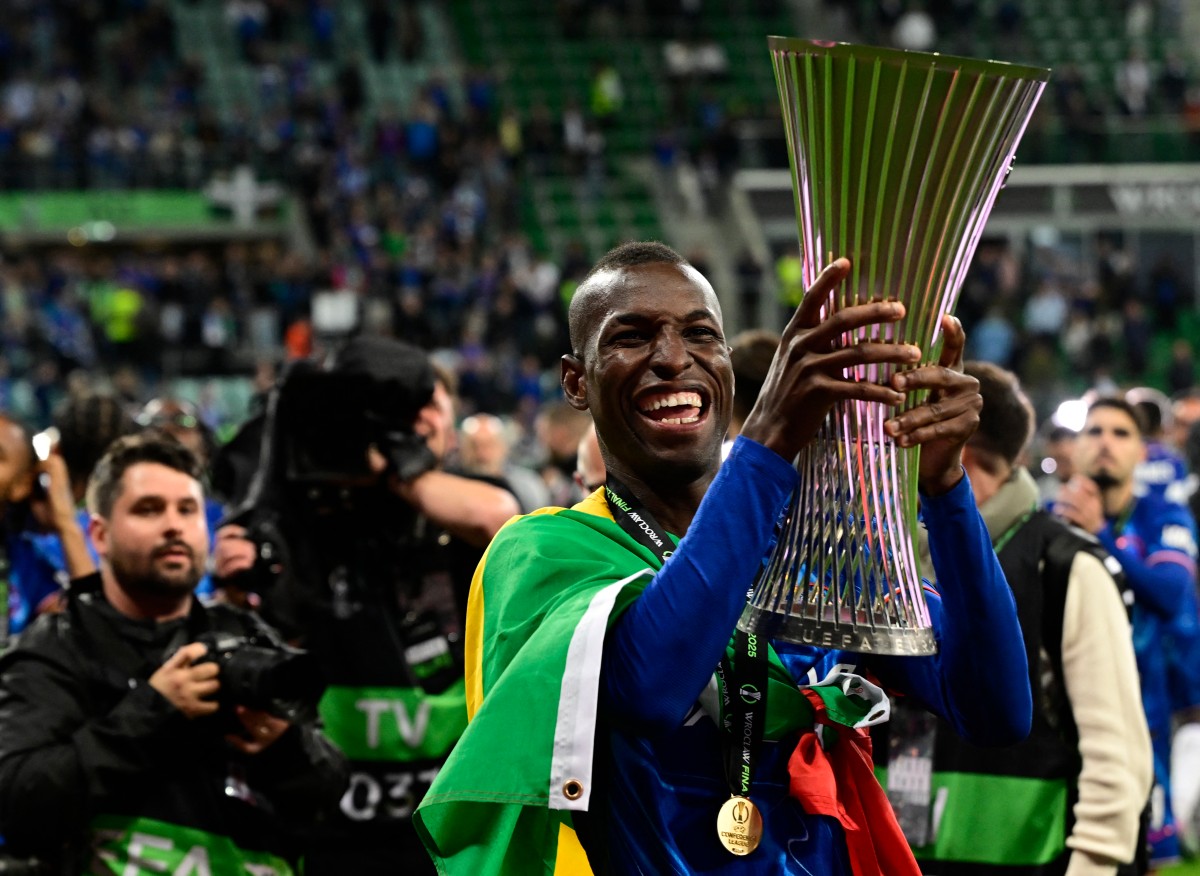 Chelsea completa su colección de trofeos europeos con una remontada al Betis Chelsea completa su colección de trofeos europeos con una remontada al Betis