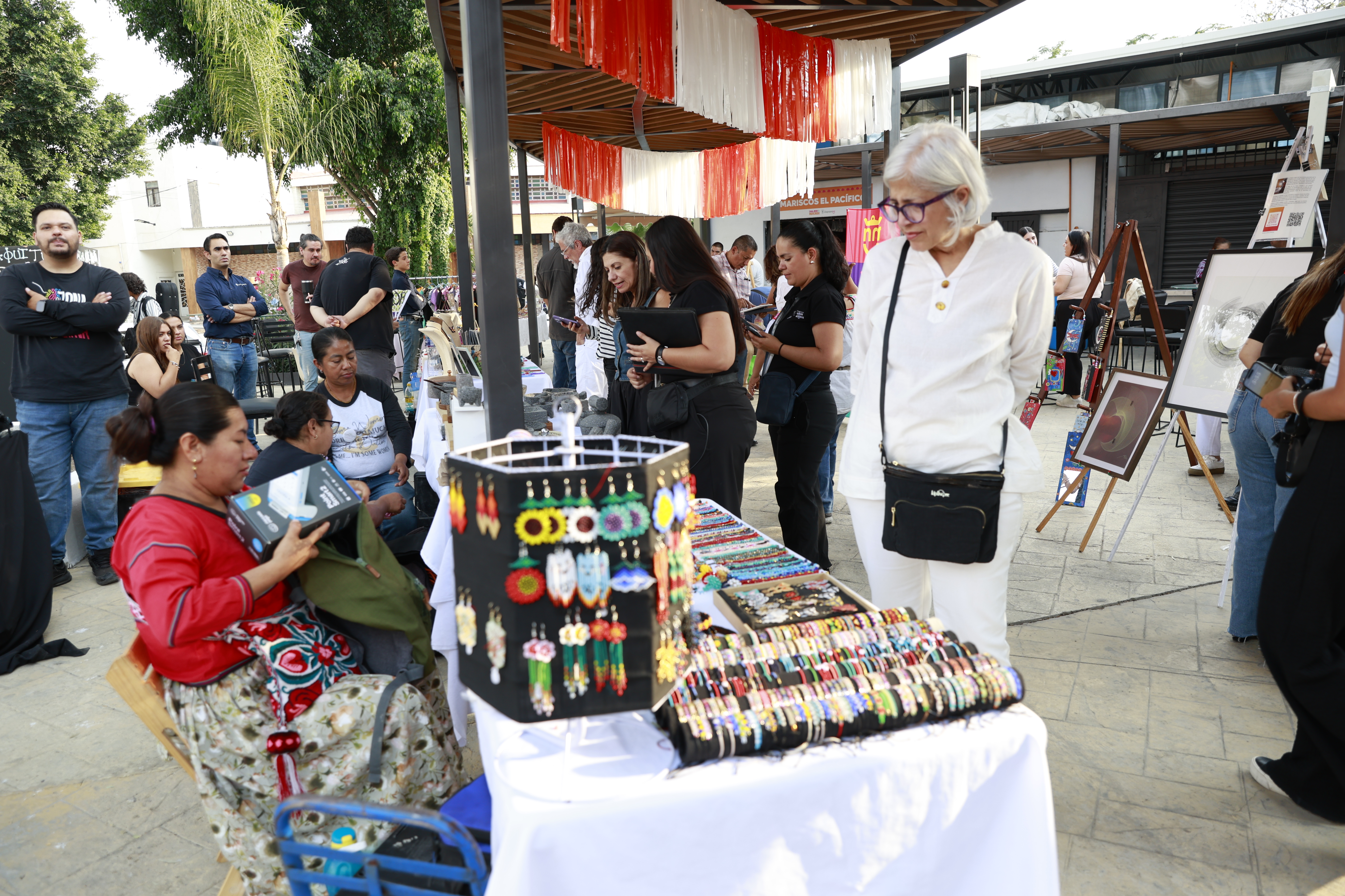 Reactivan el Mercado del Arte de Ciudad Granja en Zapopan Reactivan el Mercado del Arte de Ciudad Granja en Zapopan