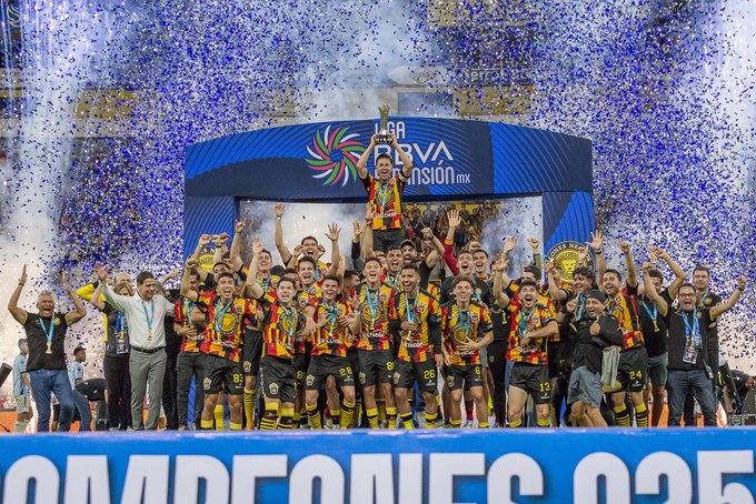 Gran Final Leones Negros 01 vs 00 Jaiba Brava Sa. 24 de May. 2025 Gran Final Leones Negros 01 vs 00 Jaiba Brava Sa. 24 de May. 2025