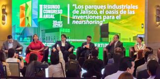 Lemus entrega 150 patrullas y celebra caída en robos a transportistas en Jalisco