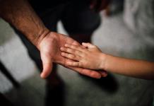 ¿Cómo saber si tu hijo sufre abuso sexual? Especialistas alertan sobre señales y prevención