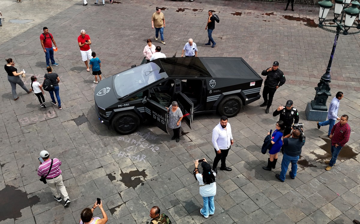 Cybertrucks para enfrentar al narco en Jalisco Cybertrucks para enfrentar al narco en Jalisco