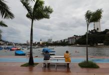 La tormenta Alvin avanza paralela a costas del Pacífico mexicano y provoca fuertes lluvias