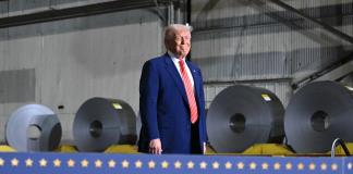 Trump dice que va a duplicar los aranceles al acero hasta el 50%
