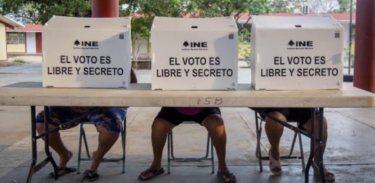 Felicitan a primera casilla que entregó paquetes electorales