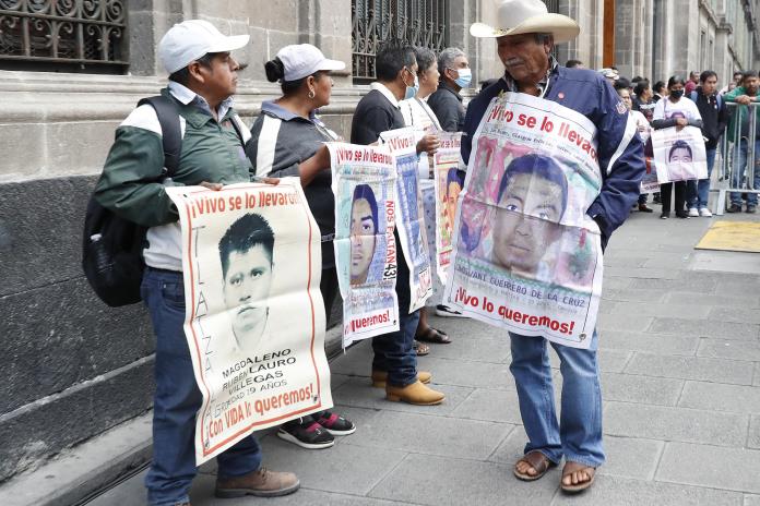 Autoridades detienen a integrante de grupo criminal ligado a caso Ayotzinapa Autoridades detienen a integrante de grupo criminal ligado a caso Ayotzinapa