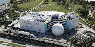 Museo en Miami explora el futuro de la interacción humana con la IA y sus dilemas éticos