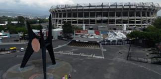 Envuelto en encanto y polémicas, el mítico Azteca se remoza para su tercer Mundial