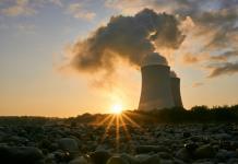 Japón alarga la vida de sus centrales nucleares