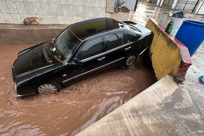 Jocotepec sufre deslave e inundaciones tras la primera tormenta