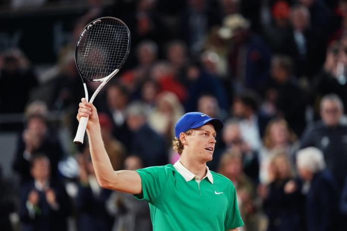 Sinner destroza a Djokovic para citarse con Alcaraz en la final de Roland Garros
