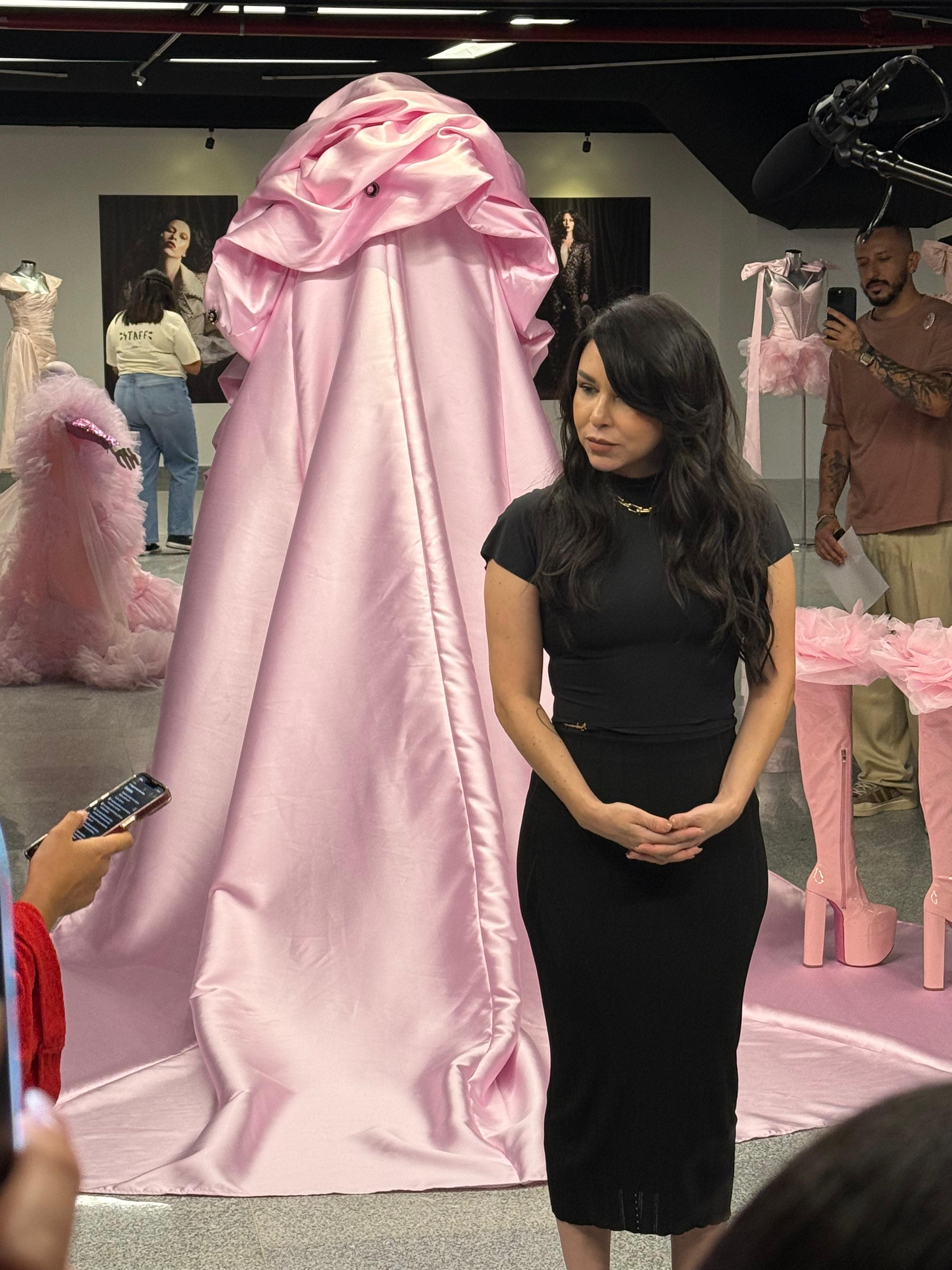 Denisse Guerrero celebra su estilo y trayectoria en exposición en Guadalajara Denisse Guerrero celebra su estilo y trayectoria en exposición en Guadalajara