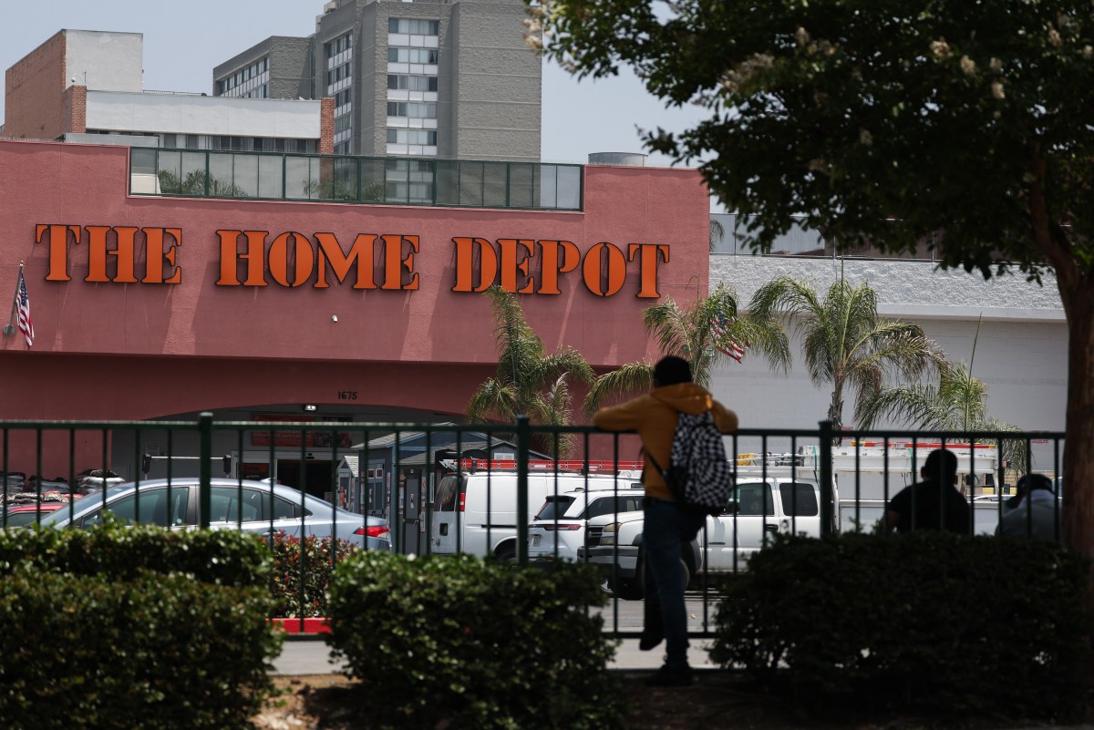 Aterrorizante: migrantes se arriesgan a trabajar pese a redadas en Los Ángeles Aterrorizante: migrantes se arriesgan a trabajar pese a redadas en Los Ángeles