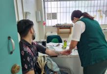 Buscaba atención para su hijo y recibió burlas: “Aquí mando yo”, le dijeron en el IMSS