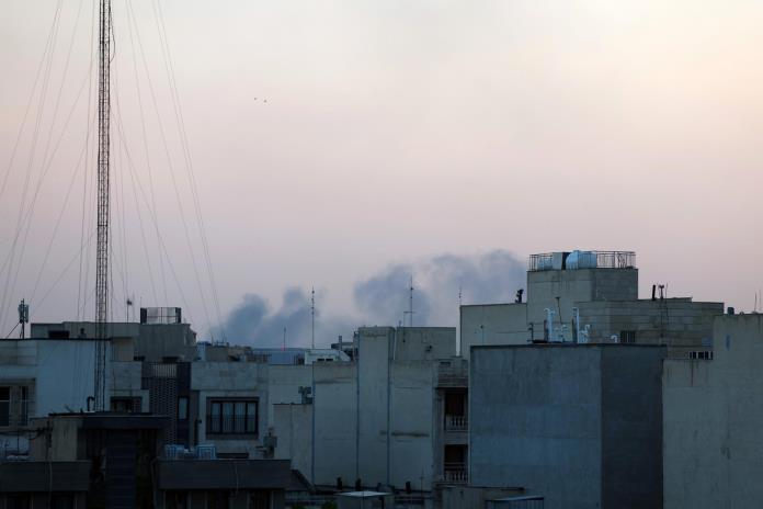 Teherán, una ciudad fantasma tras cinco días de bombardeos Teherán, una ciudad fantasma tras cinco días de bombardeos