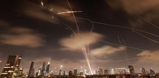 Trump pide la rendición incondicional de Irán