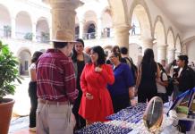 Ex internas de Puente Grande buscan una segunda oportunidad con la venta de artesanías