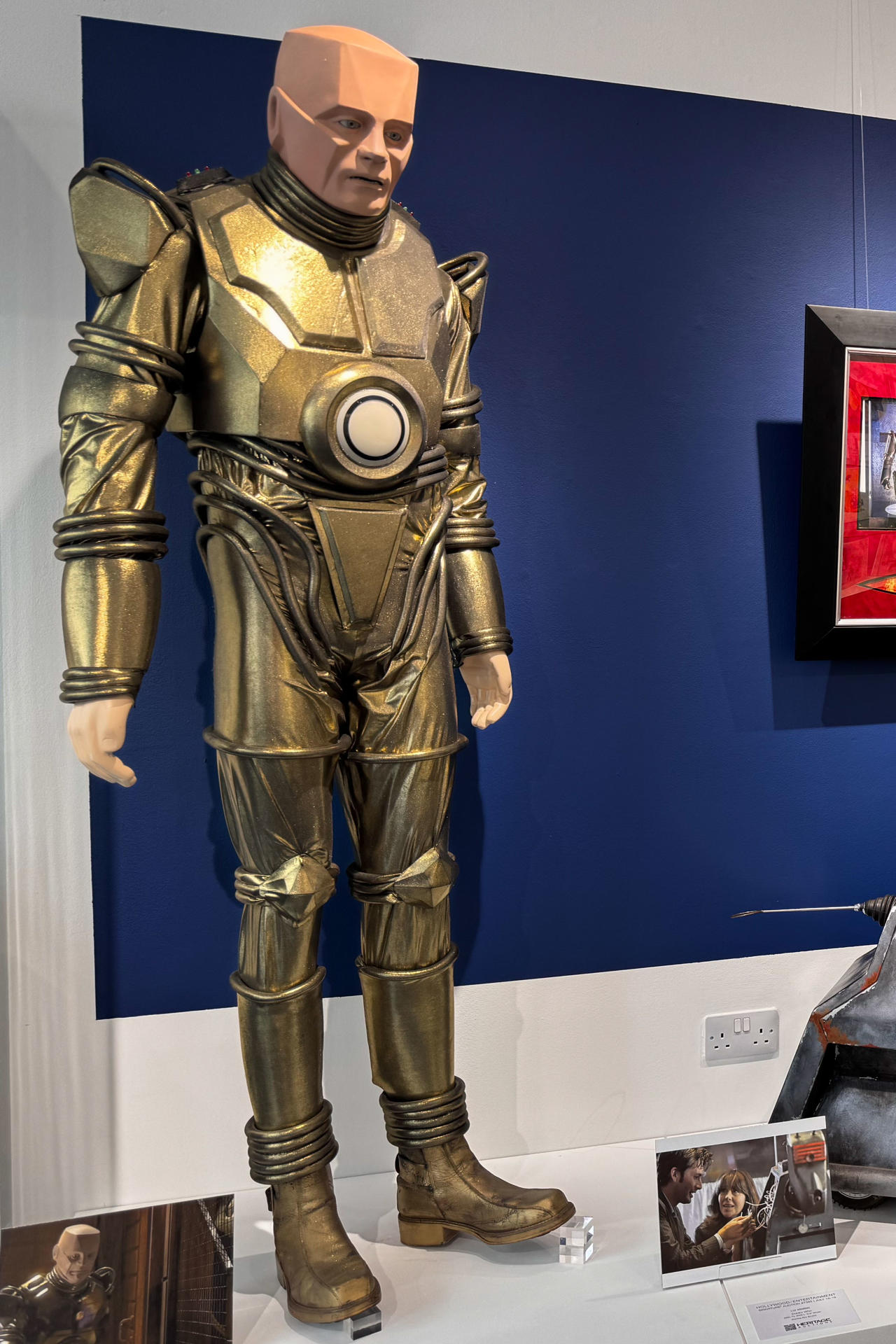 El látigo de Indiana Jones o el trineo Rosebud se exponen en Londres antes de subastarse El látigo de Indiana Jones o el trineo Rosebud se exponen en Londres antes de subastarse