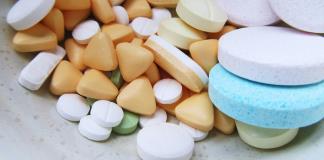 Por desabasto de medicamentos en México, Nariz Roja convoca a gran marcha nacional