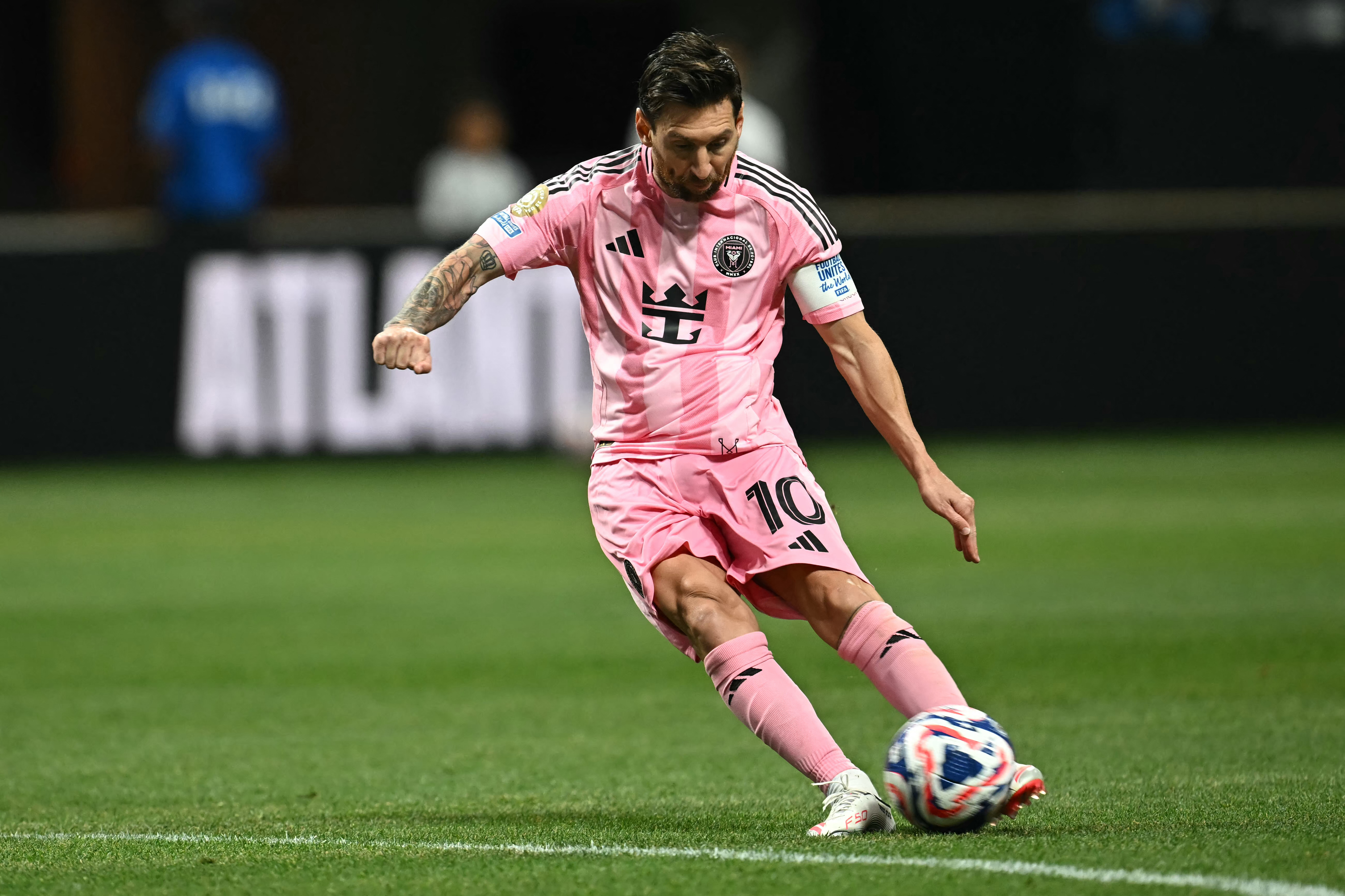 Messi revive al Inter Miami y vence 2-1 al Oporto en Mundial de Clubes Messi revive al Inter Miami y vence 2-1 al Oporto en Mundial de Clubes