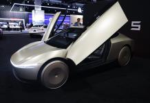 Tesla iniciará su servicio de robotaxis con un empleado en los vehículos autónomos