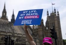 Los diputados británicos votan a favor de legalizar la muerte asistida