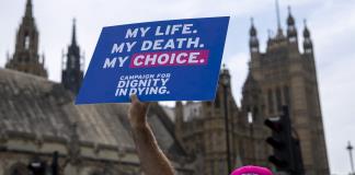 Los diputados británicos votan a favor de legalizar la muerte asistida