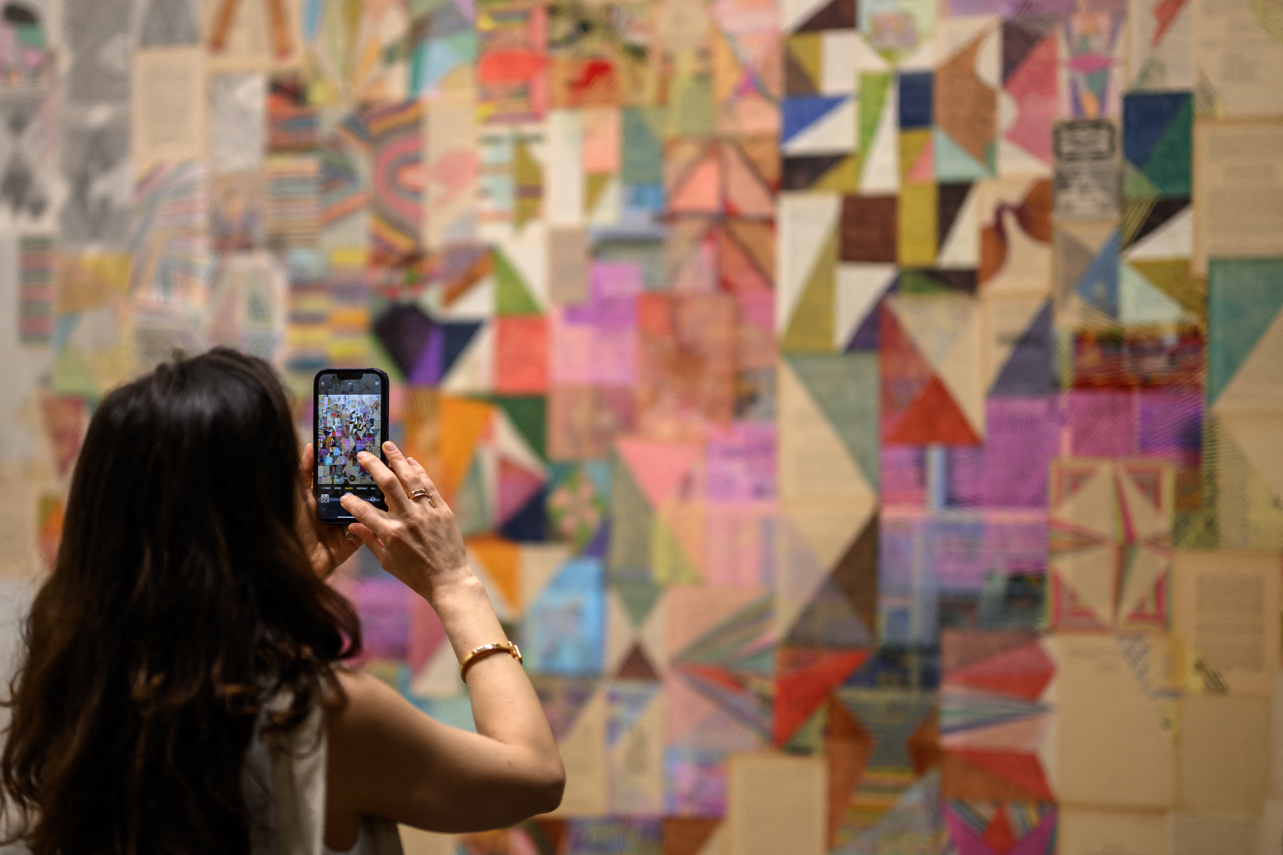 La feria Art Basel refleja el estado agitado del mundo en su nueva edición La feria Art Basel refleja el estado agitado del mundo en su nueva edición