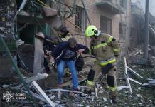 Al menos ocho muertos en la capital de Ucrania tras una noche de bombardeos rusos